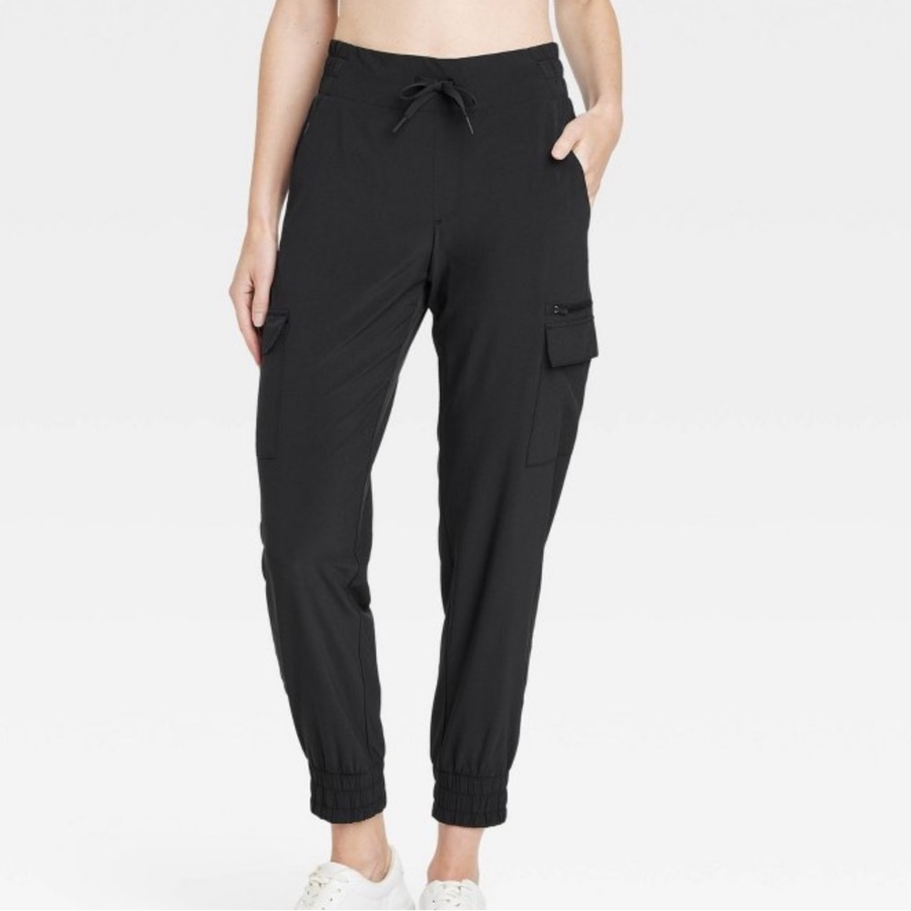 All In Motion Women's Active Light Mid-Rise Cargo
Joggers - Size S